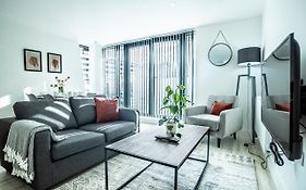 Modern Luxe 1 & 2 Bed Apts Near Granby Plaza By Sojo Stay